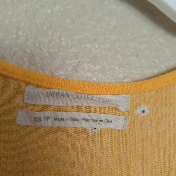 Urban Outfitters yellow women's short jumpsuit with flowers size xs-tp and tiere - Picture 10 of 13